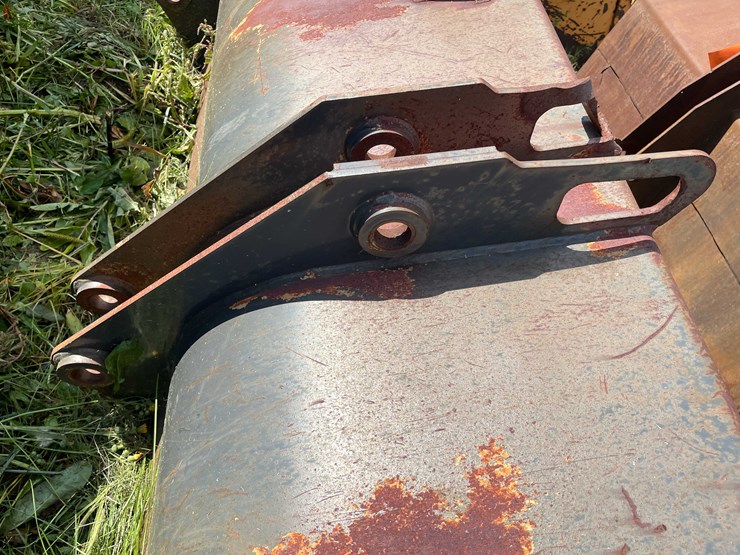 #1284-•-front-loader-bucket-attachment-image-18