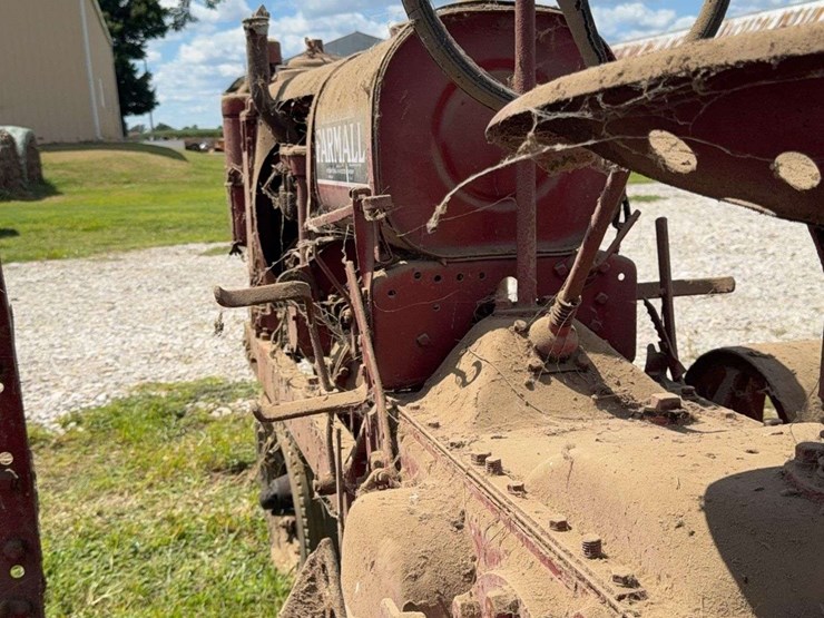 farmall-f-12-image-21