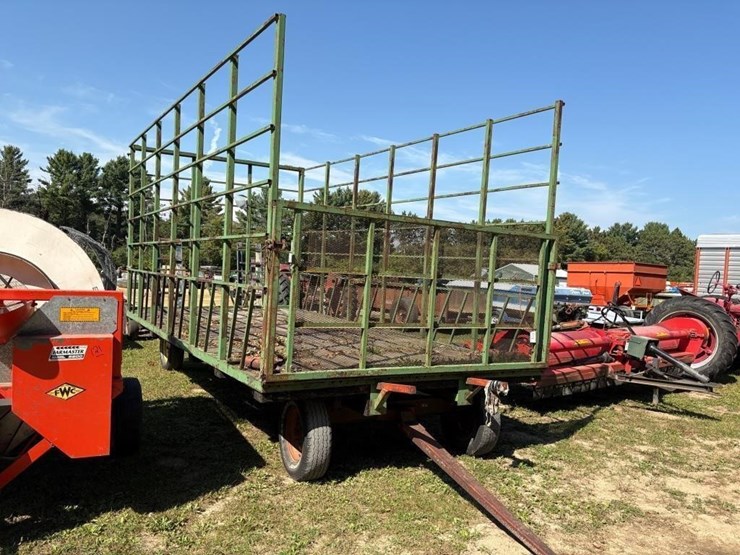 9x18'-hay-rack-on-gear-image-3