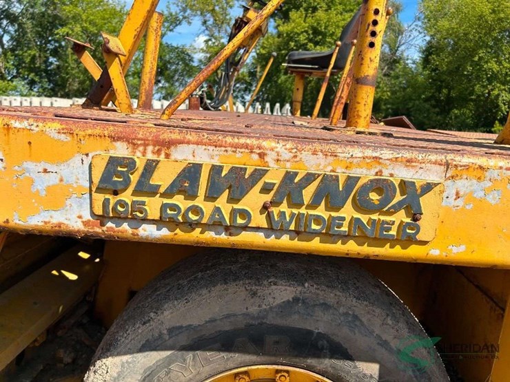 blaw-knox-195-road-widener-hasn't-been-used-in-multiple-years-image-6