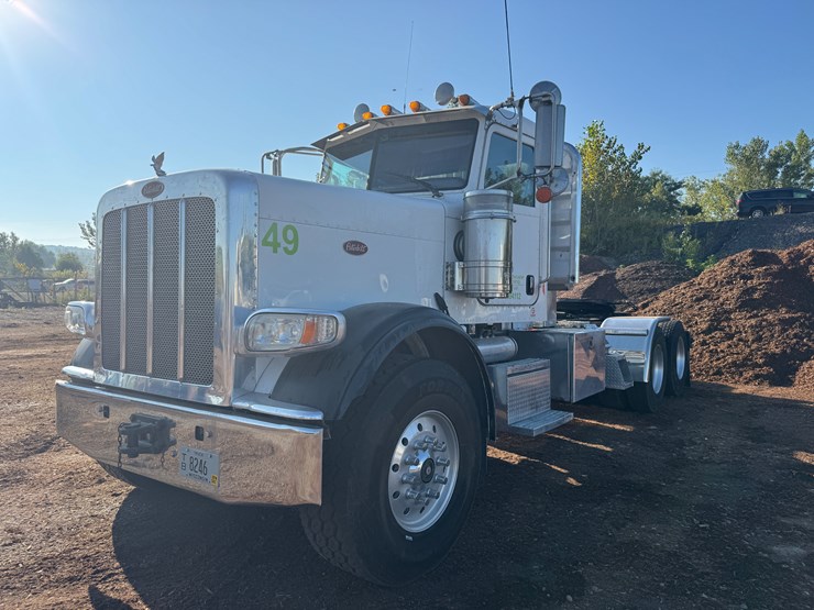 2013-peterbilt-389k-image-1