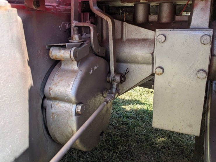 massey-ferguson-98-image-12