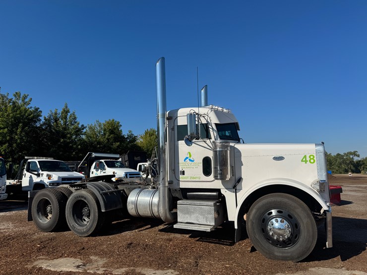 1999-peterbilt-378-image-4