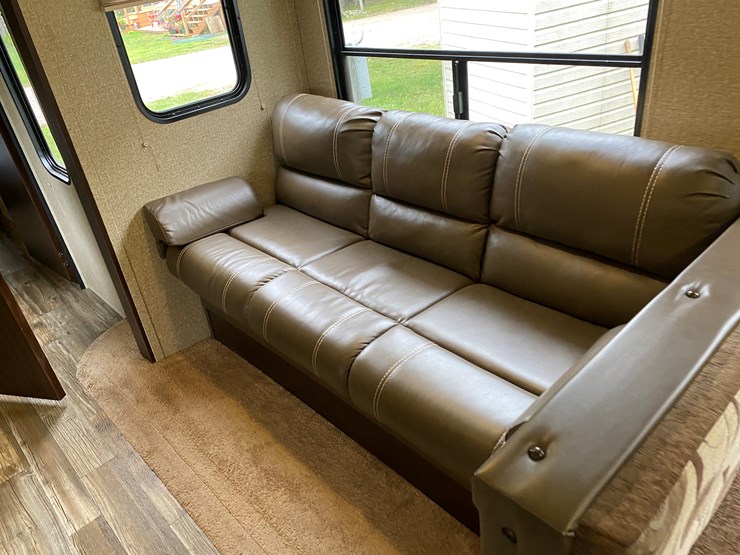 #3304-•-2016-cherokee-limited-274vfk-camper-(has-wi-title)-(three-lakes,-wi)-image-30
