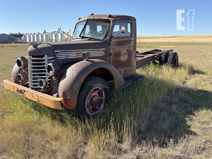 1948-diamond-t-truck-image-1