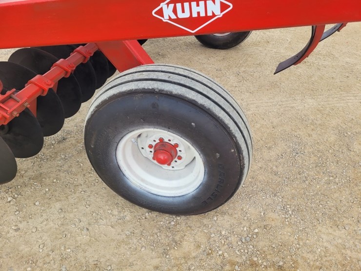 kuhn-krause-chisel-plow-image-8