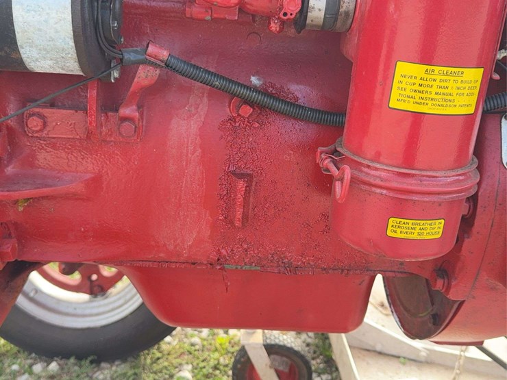 farmall-140-with-belly-mower-image-67