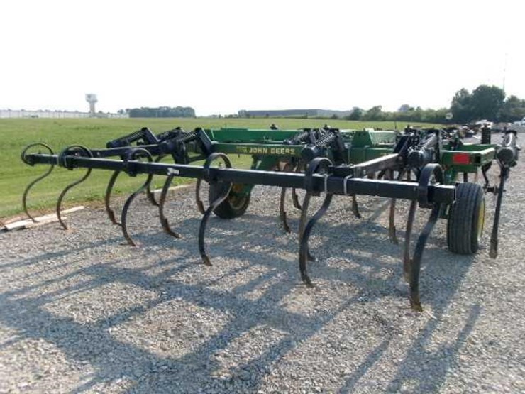 john-deere-714-image-2