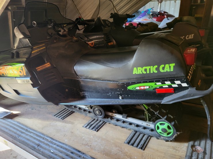 caterpillar-440-image-17