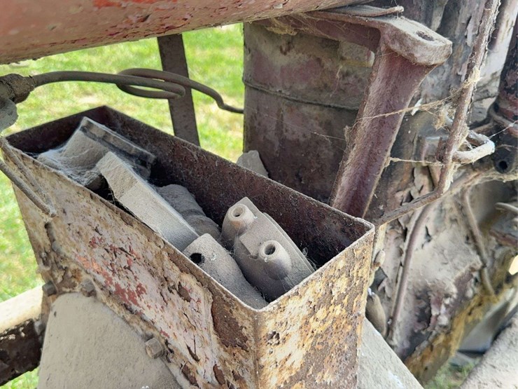 farmall-f-20-image-40