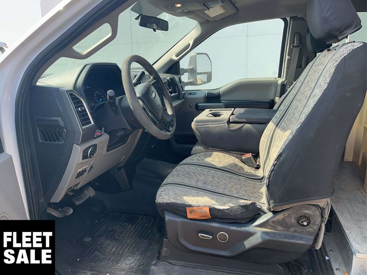 2017-ford-f550-image-11