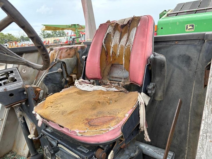 massey-ferguson-2675-image-21