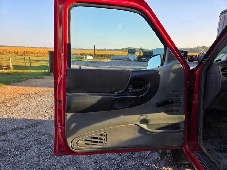 2004-ford-ranger-xlt-image-10