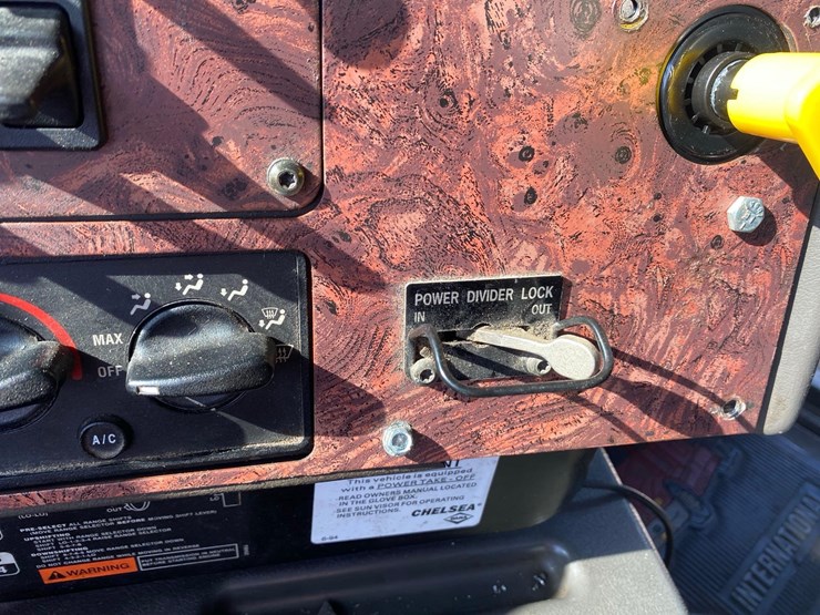 2002-ih-9200i-quad-axle-dump-truck-image-59