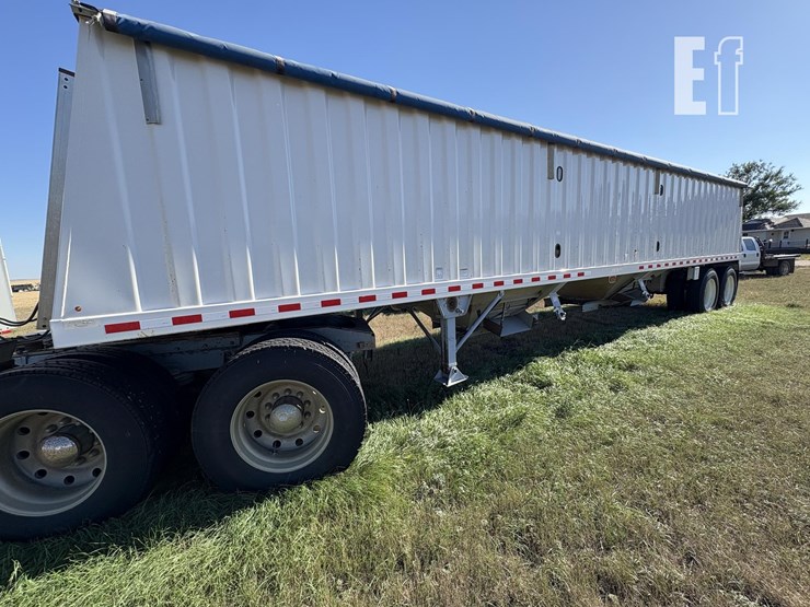 2010-jet-grain-trailer-image-1