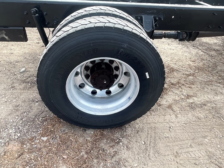 2013-kenworth-t370-image-29