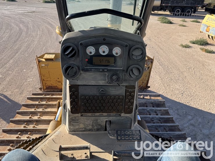 2011-caterpillar-d6k-xl-image-22