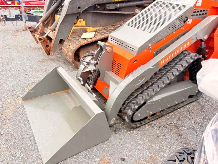 hrc700-mini-skid-steer-image-8