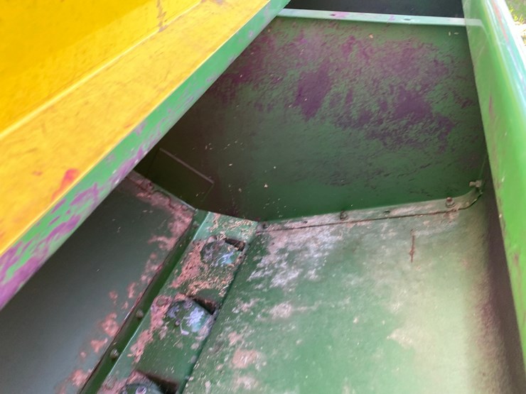 john-deere-8300-image-30