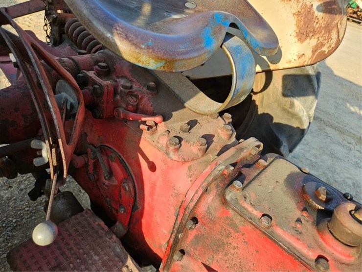 1951-ford-8n-image-26