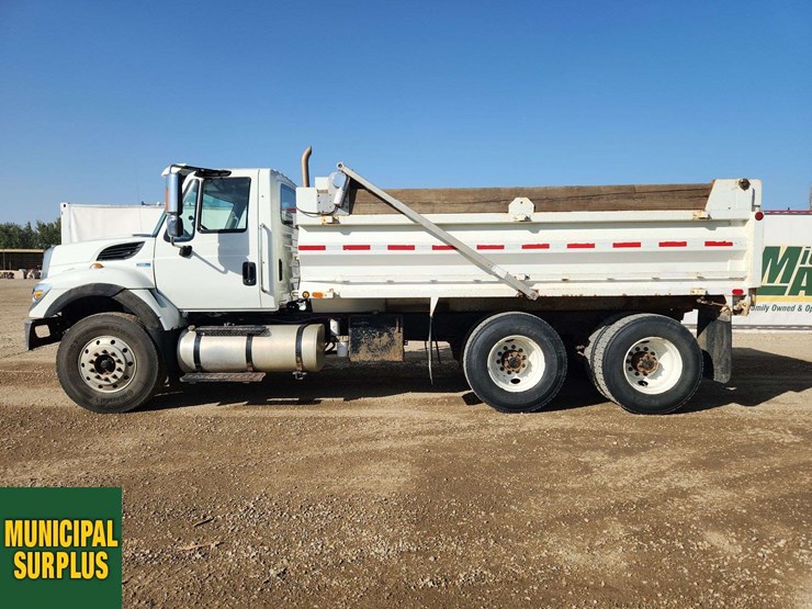 2015-international-workstar-7400-image-29