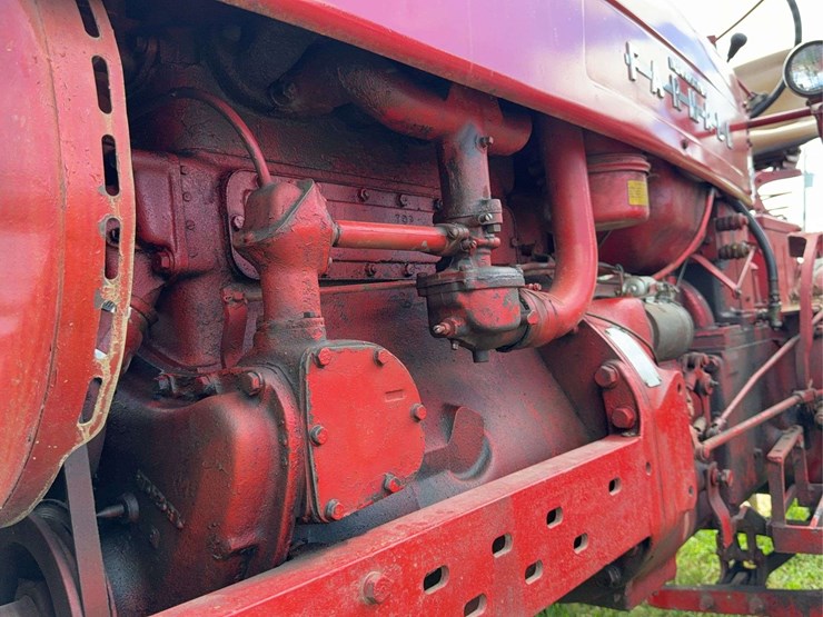farmall-400-image-65
