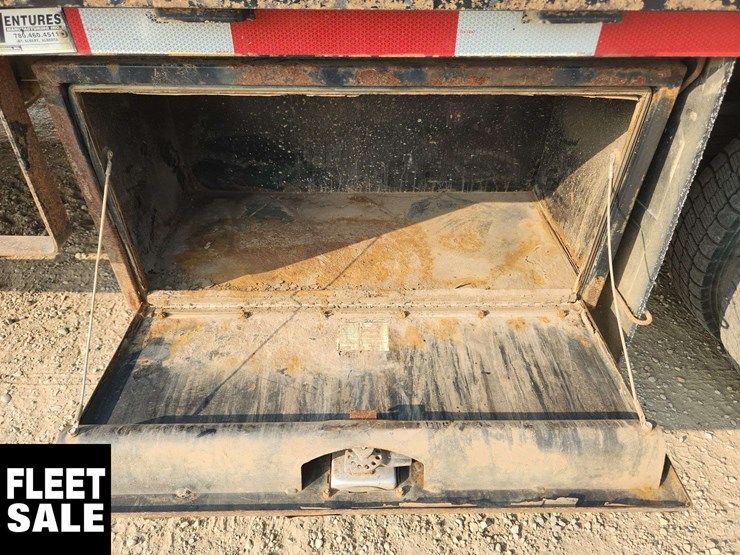 2013-ford-f550-image-28