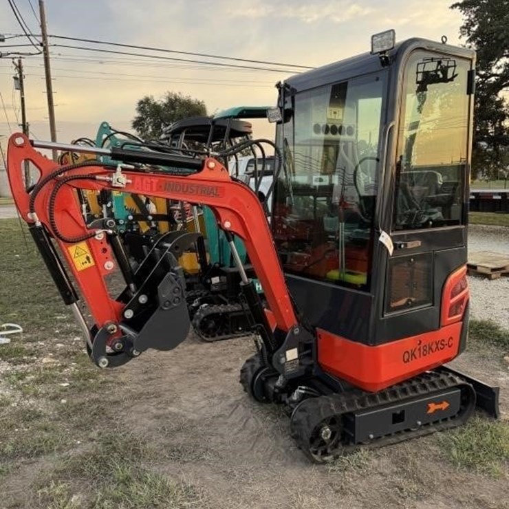 AGT, QK18KXS-C Mini Excavators with Kubota diesel