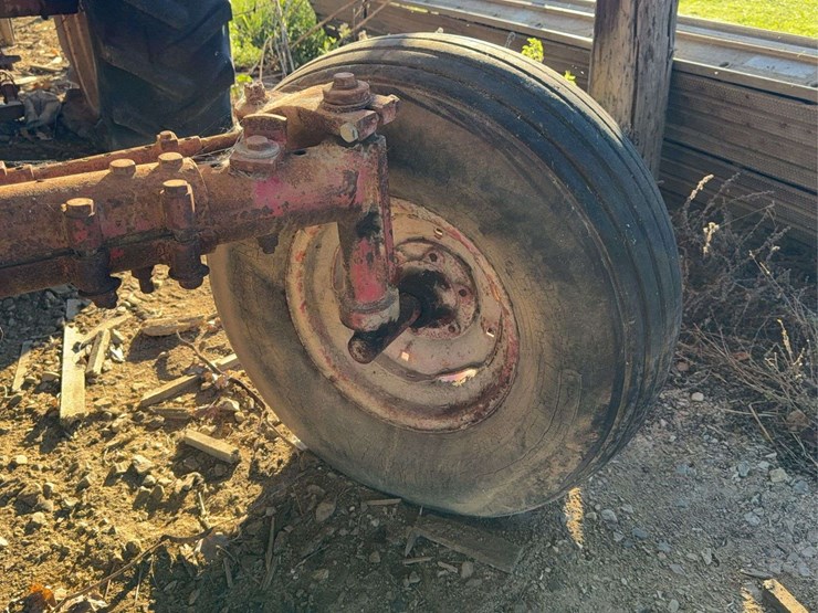 farmall-806-image-11