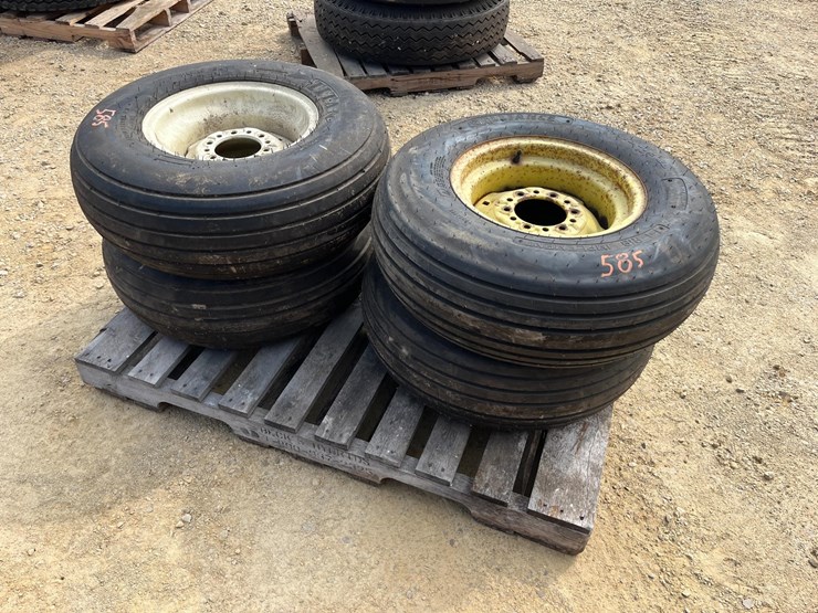 implement-tires-11l-15sl-image-3