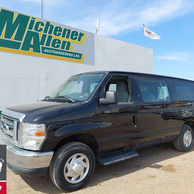 2014 Ford E-Series E-150 Super Duty 4x2 3dr Passenger Van