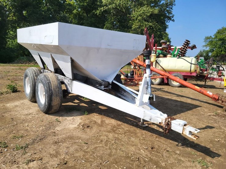wilmar-6-ton-tandem-axle-lime/fertilizer-spreader-image-1
