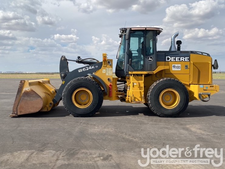 2018-deere-624k-image-6