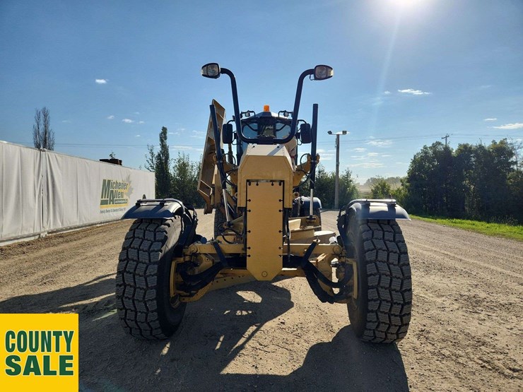 2020-caterpillar-150-awd-image-24