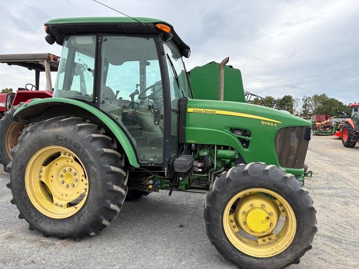 2012-john-deere-5083e-image-5