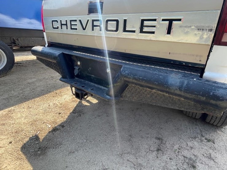 1990-chevrolet-4x4-truck-image-9