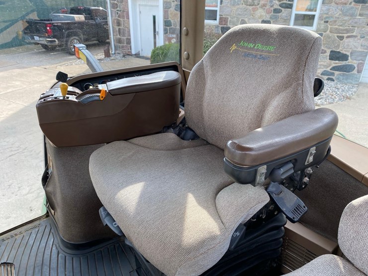 2007-john-deere-8330-image-36