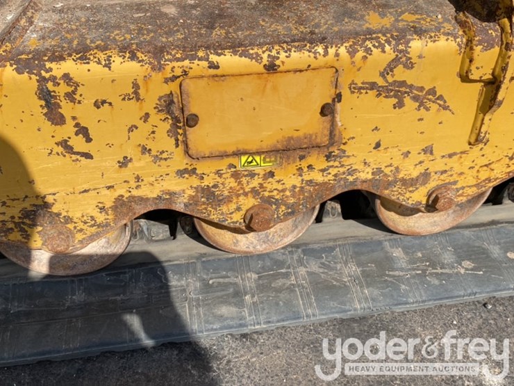 2014-caterpillar-299d-image-22