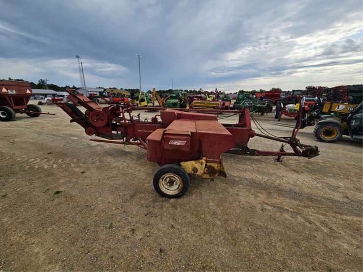 new-holland-275-image-6