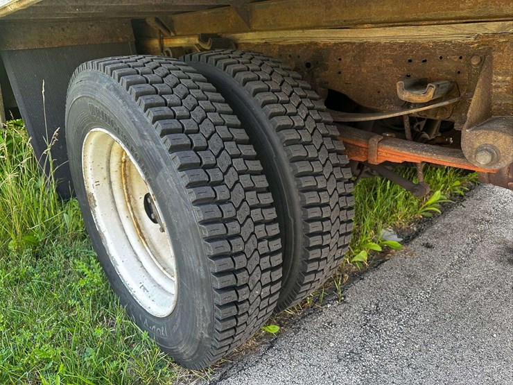 2005-ford-box-truck---blown-engine---will-need-towed---vin-#-1-fdxf46y05eb77980-image-8