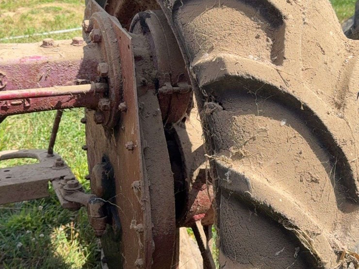 farmall-f-20-image-14