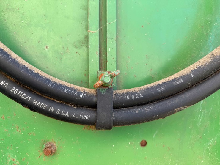 john-deere-216-image-23