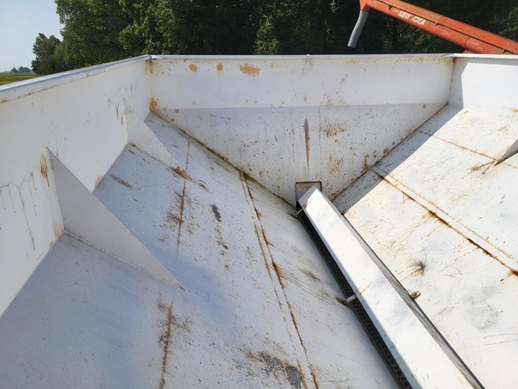 wilmar-6-ton-tandem-axle-lime/fertilizer-spreader-image-37