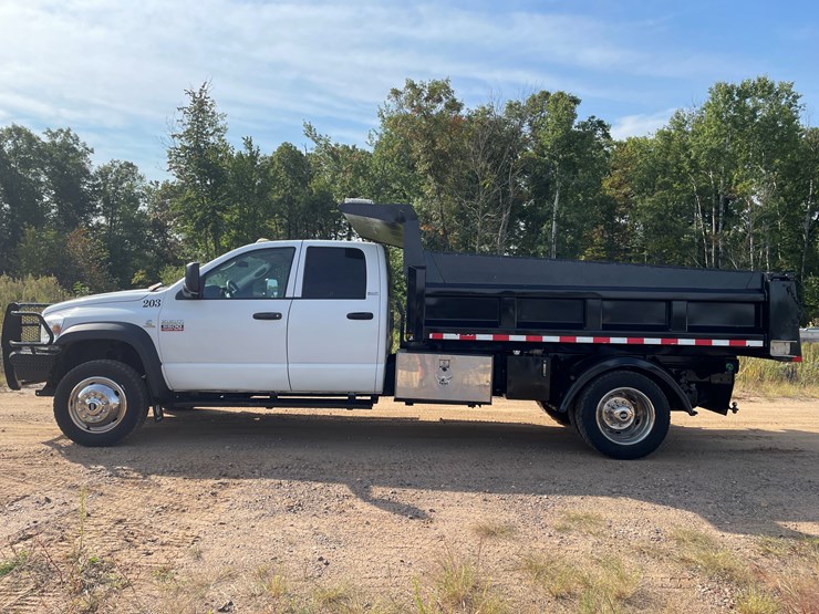 2010-dodge-ram-5500-image-8