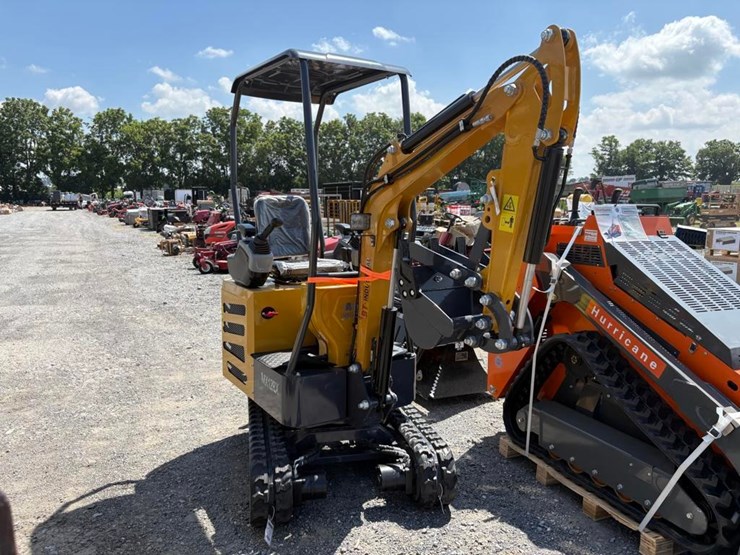 mx12rx-excavator-image-1
