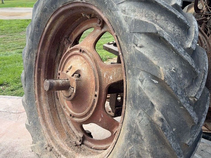 farmall-m-image-19