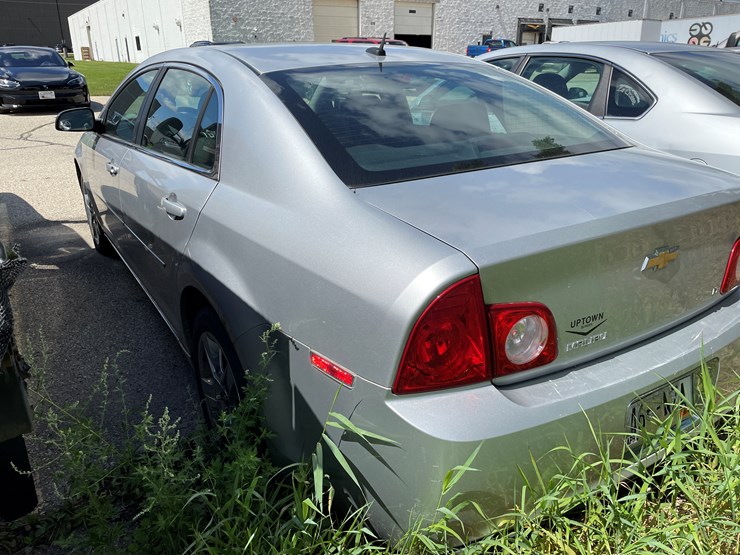 #8006-•-2009-chevy-malibu-car-(with-wi-title)-image-5