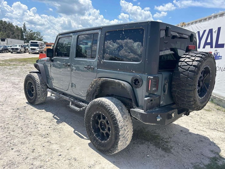 2015-jeep-wrangler-image-4