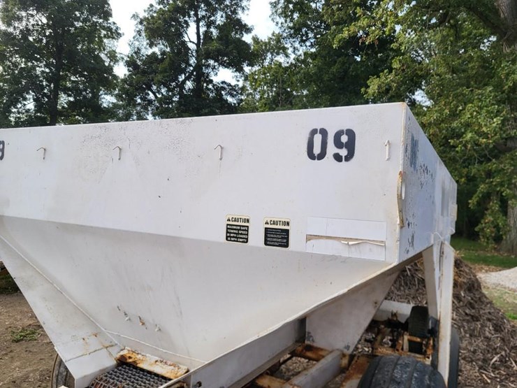 western-simonsen-n64l-tandem-axle-lime/fertilizer-spreader-image-11