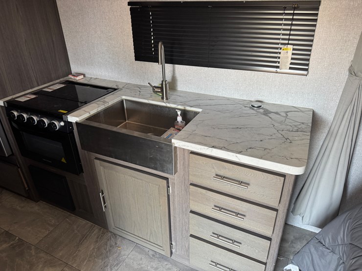 #3310-•-2021-kodiak-ultra-lite-227bh-camper-(no-title)-(waukesha,-wi)-image-28